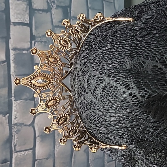 Elegant Metal Gold Tiara with Green & Black Rhinestone Accents - Picture 7 of 12